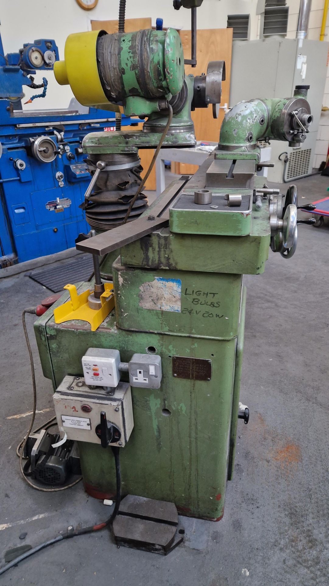 JUNGNER INSTRUMENTS HORIZONTAL GRINDER WITH ASSOCIATED SPARES IN USAG 519 TOOL CHEST - Image 2 of 4