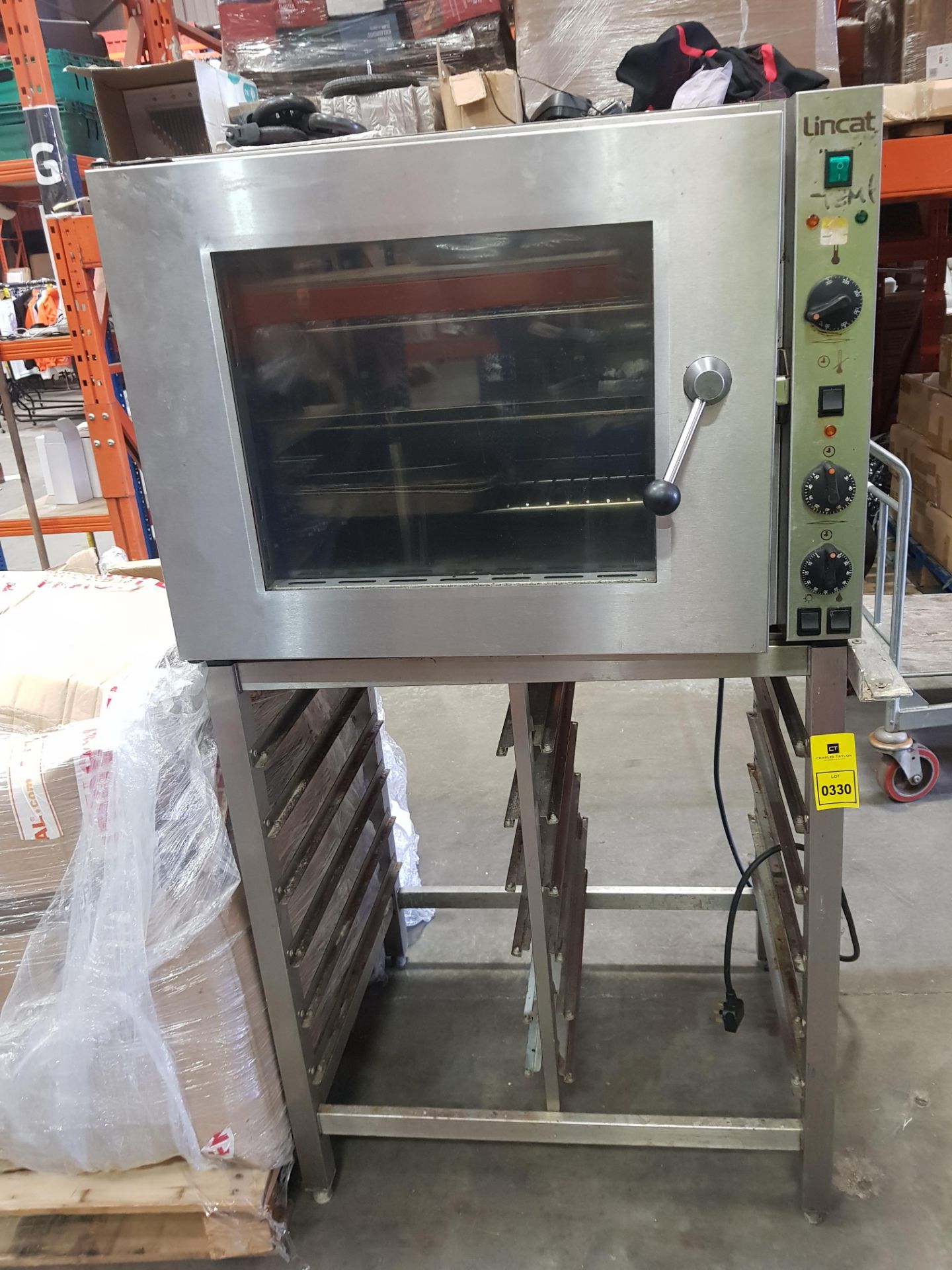 1 X LINCAT STAINLESS STEEL CONVENTION OVEN ( EC08)- 230V - SIDE OPENING DOOR - INTERIOR 3 TIER