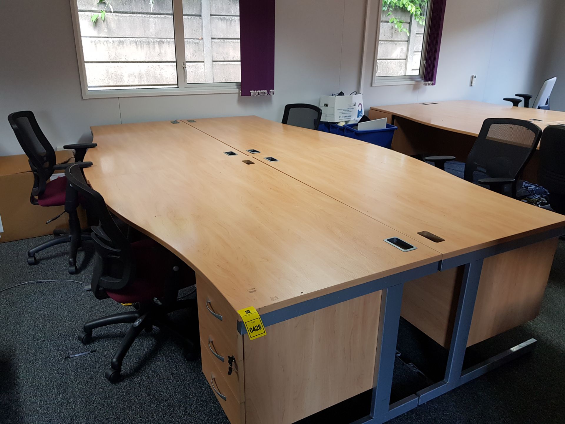 1 X POD OF DESKS (4 DESKS) WITH 4X BUILT IN LOCKABLE CABINETS - SIZE L 321CM - W 201CM - WITH 4X