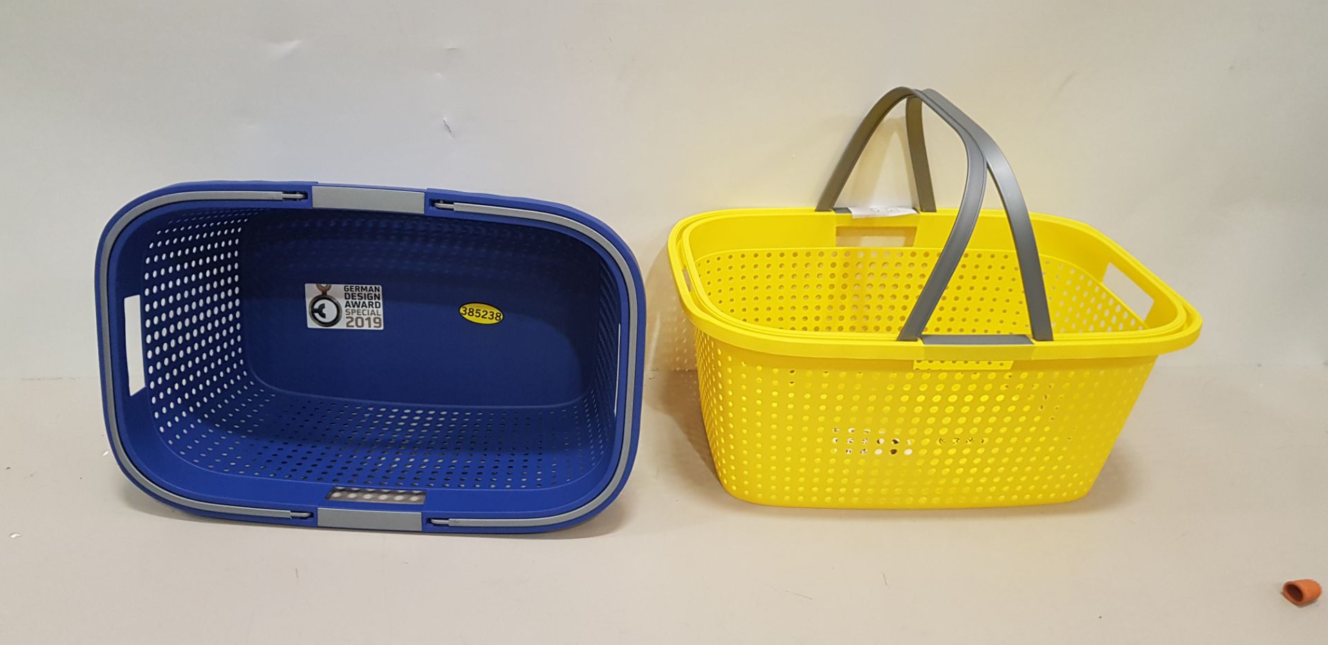 120 X BRAND NEW YELLOW AND BLUE 38 LITRE AQUAPUR LAUNDRY BASKETS WITH HANDLES