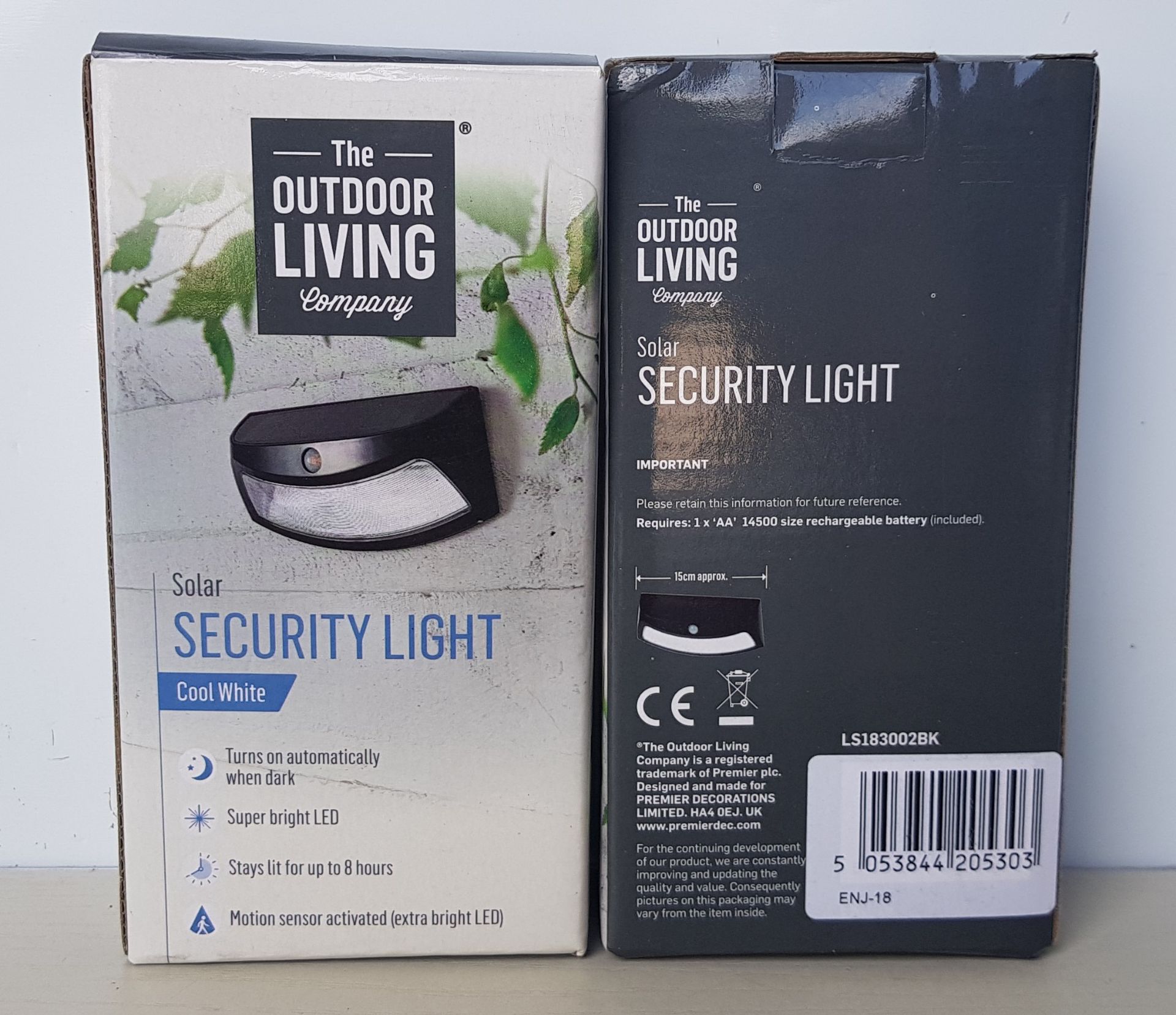 37 X BRAND NEW THE OUTDOOR LIVING SOLAR SECURITY LIGHT COOL WHITE ) - STAYS LIT FOR UP TO 8 HRS -