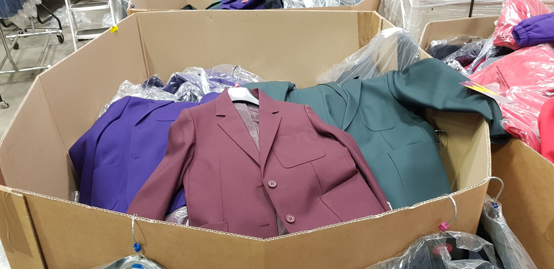 FULLPALLET OF WINTERBOTTOMS BLAZERS IN PURPLE - BLACK - BROWN - GREY ALL IN VARIOUS SIZES