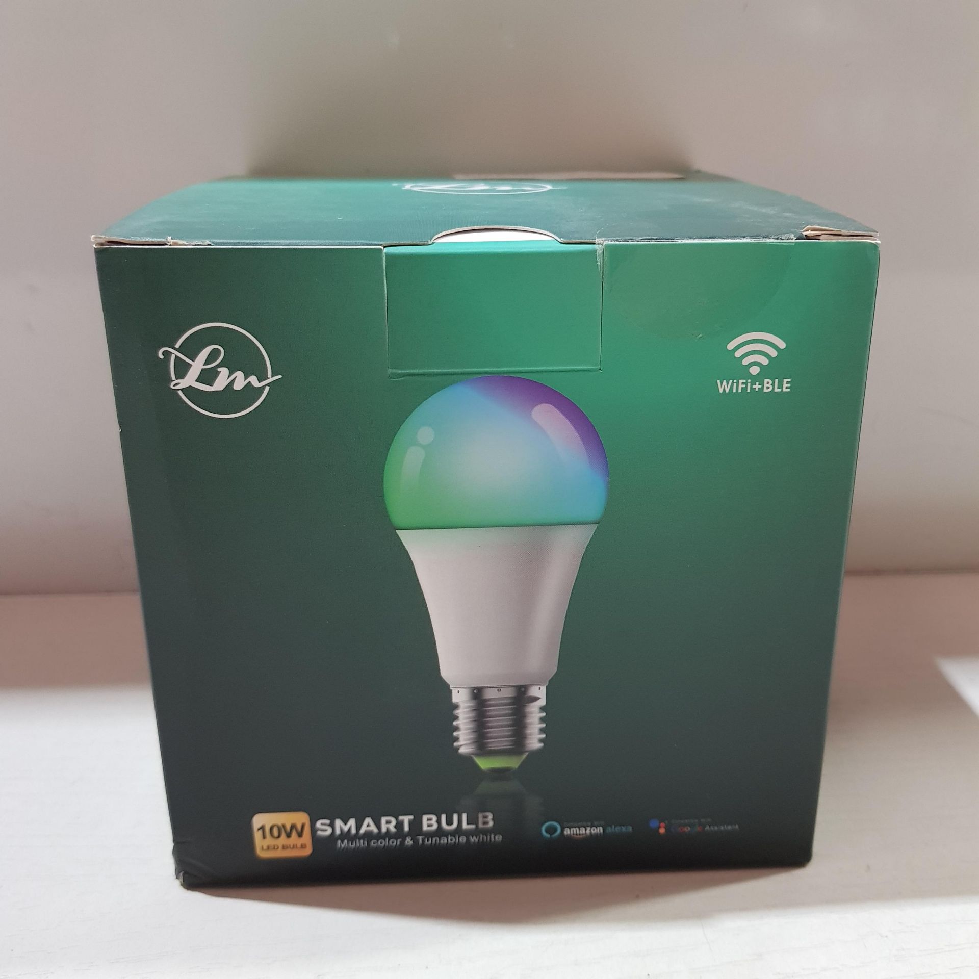 50 X BRAND NEW PACK OF 4 SMART BULBS 10 W / MULTICOLOURED / COMPATIBLE WITH AMAZON ALEXA AND