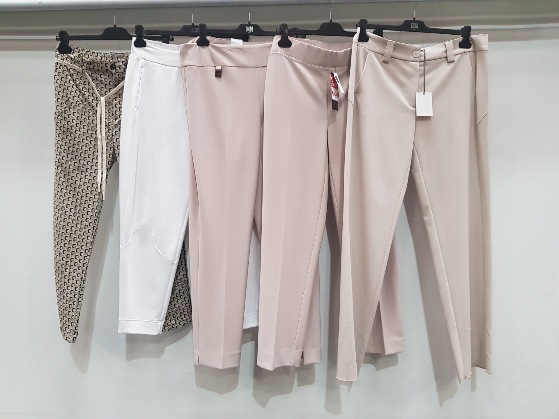 5 PIECE MIXED BRAND NEW PANTS LOT CONTAINING 2 X ANIA SCHIERHOLT PANTS, 2 X JOSEPH RILKOFF PANTS AND