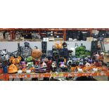 250 PIECE MIXED HALLOWEEN LOT CONTAINING SPOOKY SCARECROW 6 FOOT, DISNEY THEMED WREATH , LED