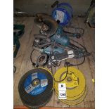 5 PIECE MIXED TOOL LOT CONTAINING 4 GANG 25 M EXTENTION LEAD / 3 X MAKITA ANGLE GRINDER 230 MM -(