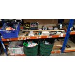 400+ MIXED LOT CONTAINING PAINTBRUSH SETS , PARQUET FLOOR PAD SETS , BARBECUE BRUSHS , PIZZA