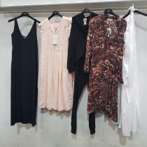 5 PIECE MIXED BRAND NEW CLOTHING LOT CONTAINING 1 X OCEAN BAY DRESS, 1 X CHARLOTTE SPARRE DRESS, 1 X