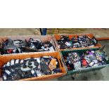 500 PIECE MIXED HALLOWEEN LOT CONTAINING DEVIL DRESS - UP SETS , PUMPKIN CARVING KITS , WITCH'S