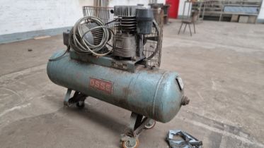 AIRCROSSE RECEIVER MOUNTED COMPRESSOR ***COLLECTION IS IN WREXHAM, ALL ITEMS MUST BE COLLECTED