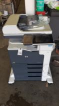 1 X HP LASER JET 700 COLOR MFP M775 PHOTOCOPIER / PRINTER ( CC522A) - WITH 4 TIER PAPER TRAYS - NO