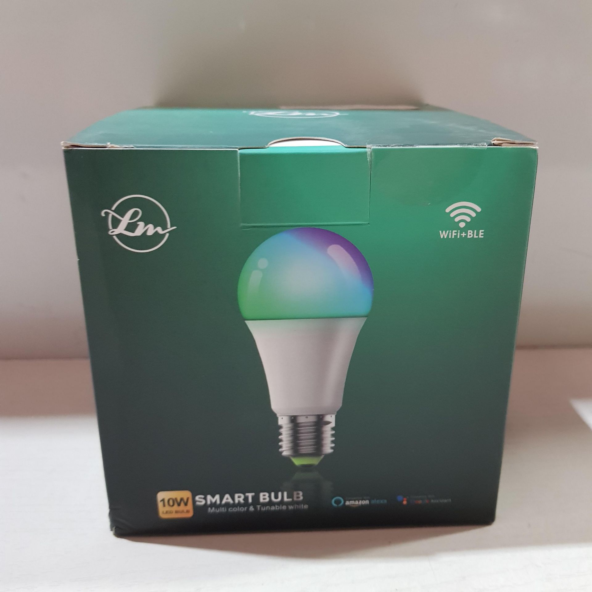 50 X BRAND NEW PACK OF 4 SMART BULBS 10 W / MULTICOLOURED / COMPATIBLE WITH AMAZON ALEXA AND