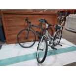 2 X MIXED BIKE LOT CONTAINING 1X CHALLENGE BIK E- 1X BUTLER URBAN 3OO BIKE