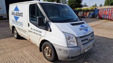 WHITE FORD TRANSIT 100 T280 FWD (DIESEL) REG NO: VX13 VFU, ENGINE SIZE: 2198CC, PANEL VAN, FIRST