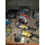 4 PIECE MIXED TOOL LOT CONTAINING 2 X CLARKE METAL POLISHERS / BLACK AND DECKER CIRCULAR SAW / AND