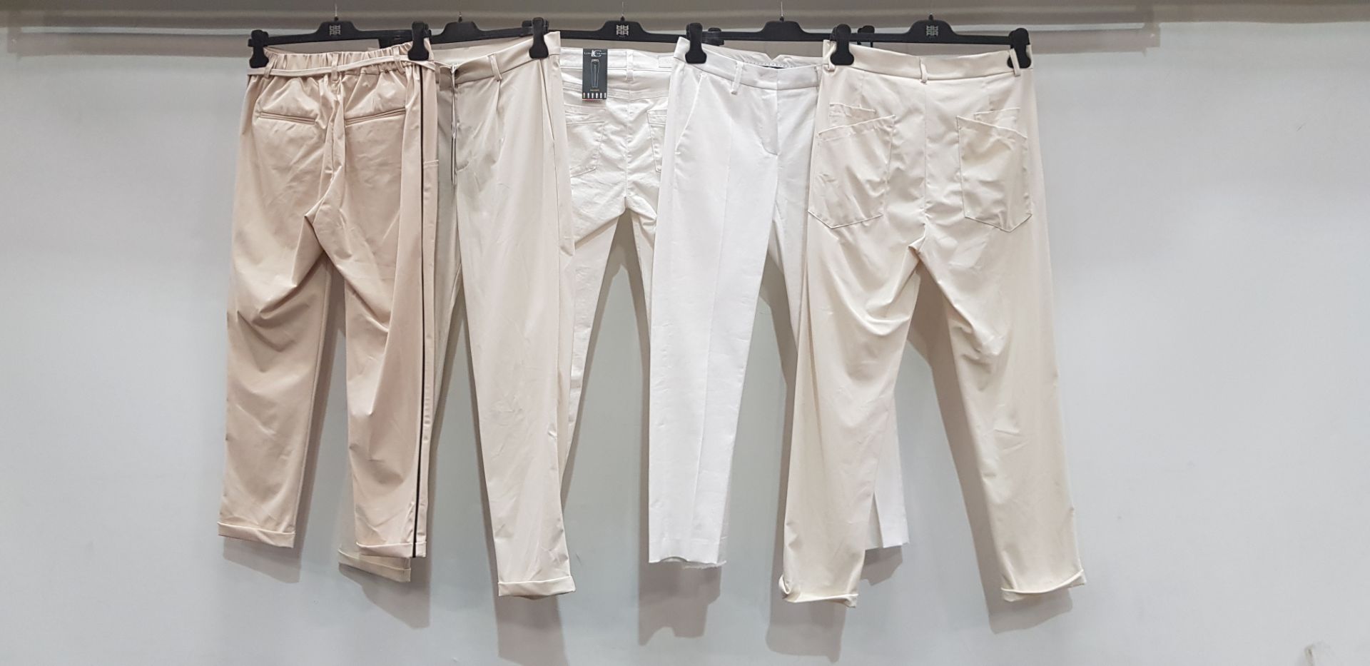 5 PIECE MIXED BRAND NEW PANTS LOT CONTAINING 2 X LOUISA CERANO PANTS AND 3 X JANE LUSHKA PANTS IN