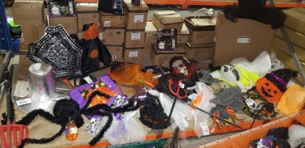 250 + PC MIXED HALLOWEEN LOT CONTAINING GLOW IN THE DARK SKELETON KITS - MAKEUP. HANGING LIGHT UP