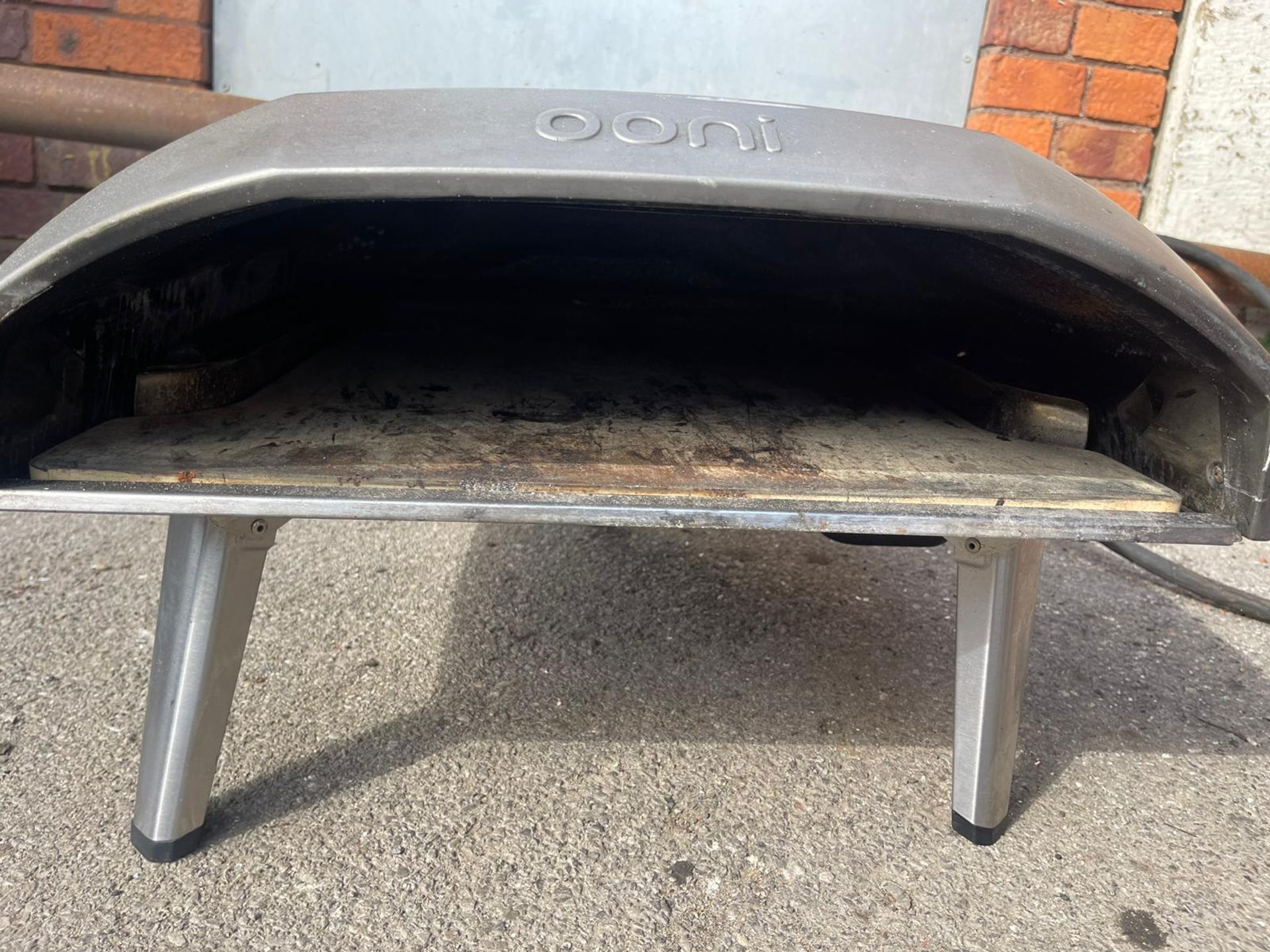 1 X STAINLESS STEEL OONI PIZZA OVEN *** NOTE THIS ITEM IS LOCATED IN CROYDON AND WILL REQUIRE