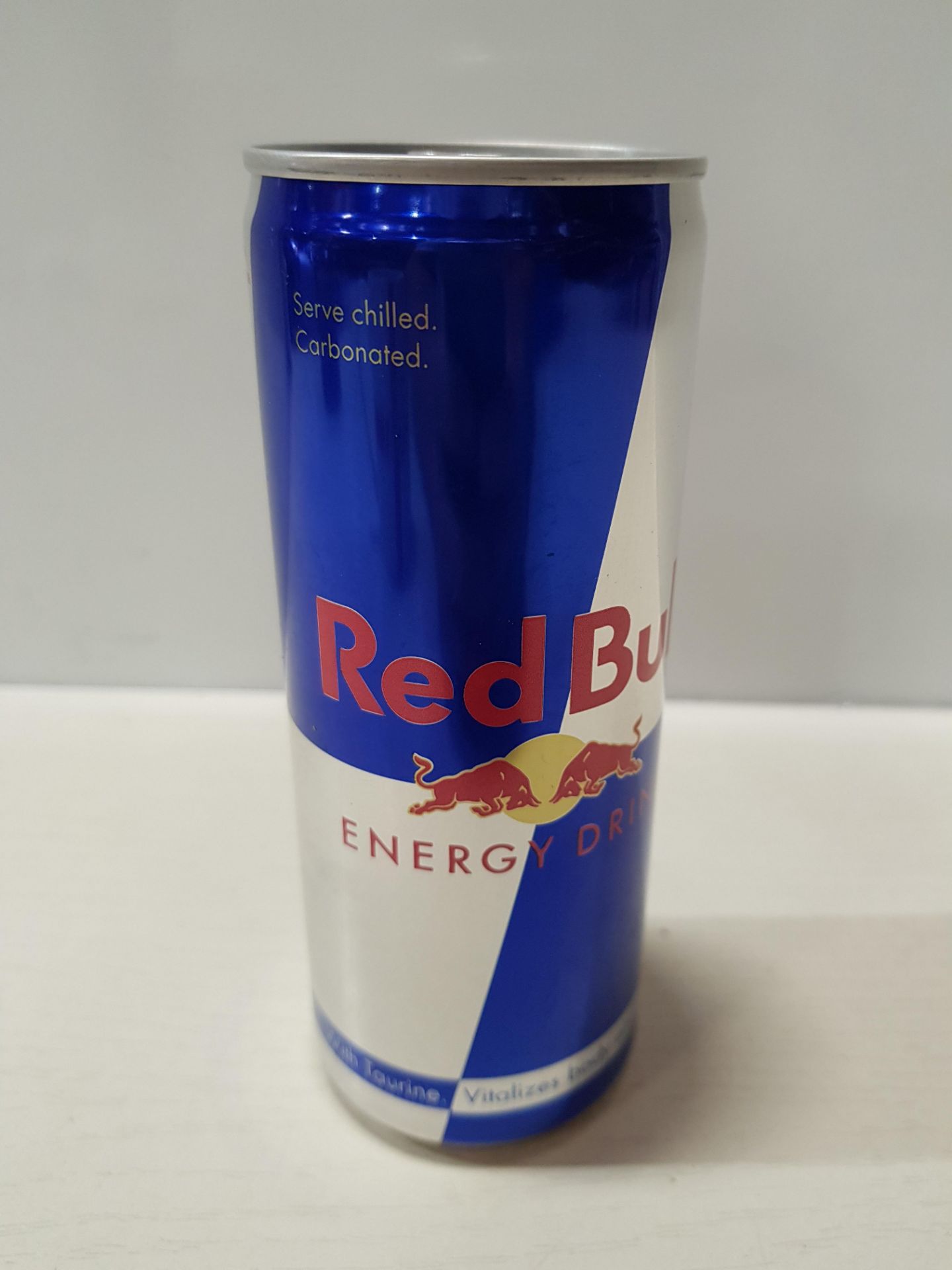 60 X BRAND NEW RED BULL ENERGY DRINKS ( 250 ML ) (ALL IN DATE SOME - END OF 2023 SOME 2024 ) - IN