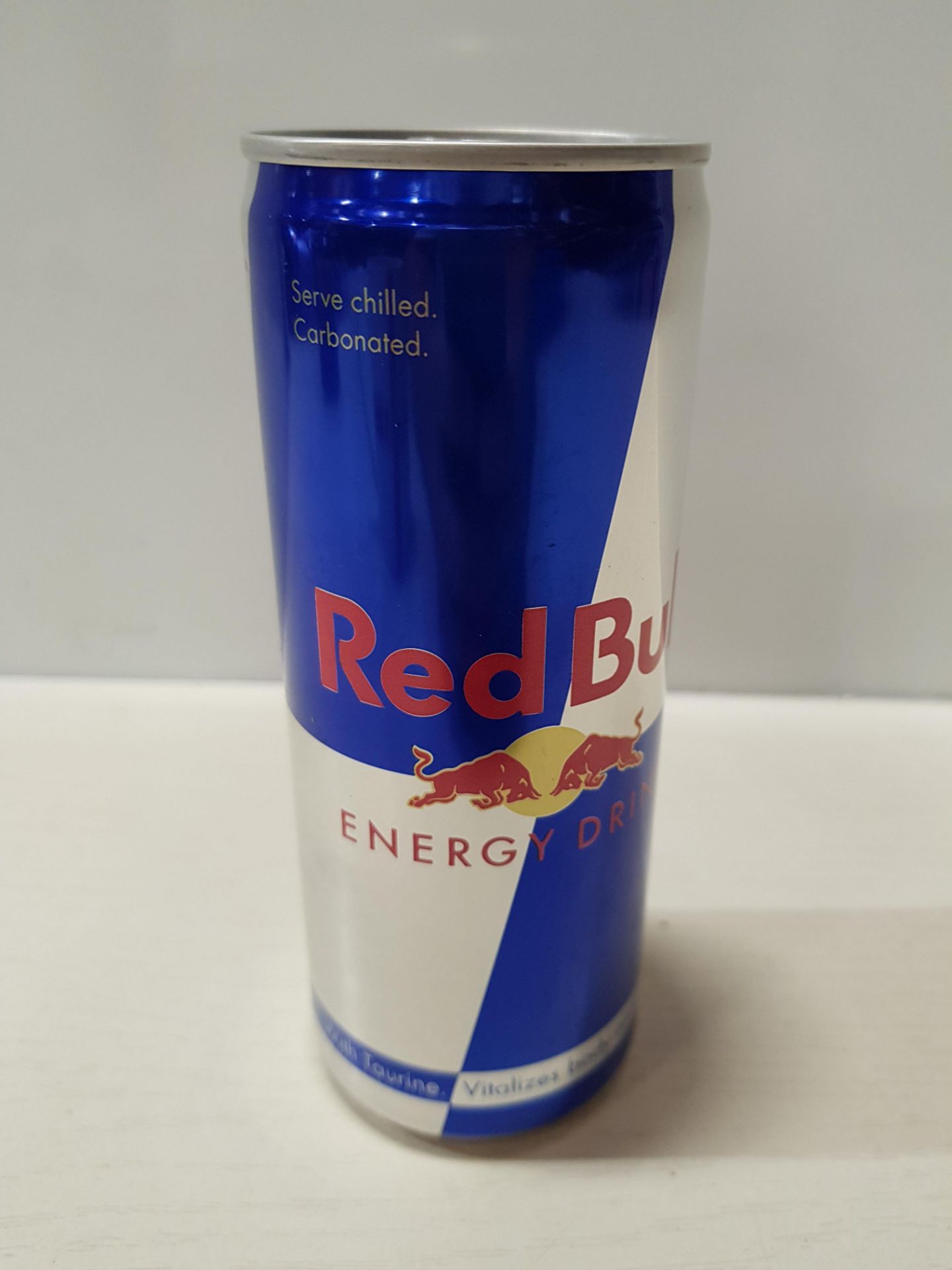 60 X BRAND NEW RED BULL ENERGY DRINKS ( 250 ML ) (ALL IN DATE SOME - END OF 2023 SOME 2024 ) - IN