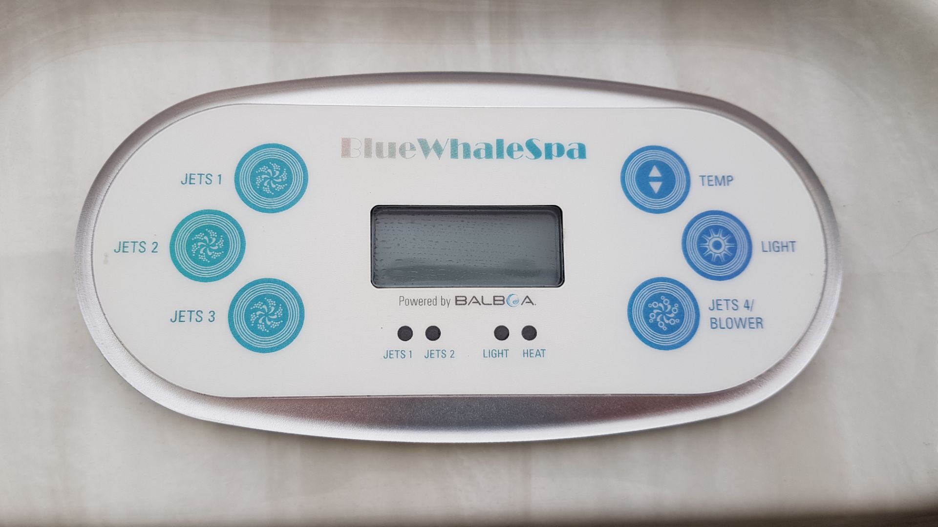 1 X BLUE WHALE SPA - CONTROL PANEL BY BALBOA - 7 SEATER HOT TUB - 60 ADJUSTABLE JETS -BLUETOOTH - Image 2 of 3