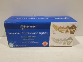 19 X PREMIER WOODEN BIRDHOUSE LIGHT WITH 10 WARM WHITE LED's