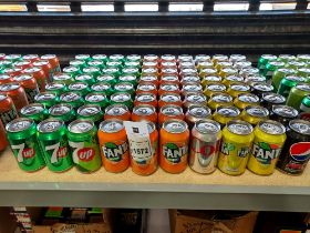 80 X BRAND NEW MIXED 330ML CANS DRINK LOT CONTAINING COCA COLA - FANTA IN VARIOUS FLAVOURS - 7UP-