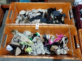 50 X MIXED SHOE LOT CONTAINING I SAW IT FIRST HIGH HEELS - SIMMI HIGH HEELS IN VARIOUS STYLES-