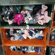 75 X MIXED SHOE LOT CONTAINING STUDIO BOOTS - DISNEY PRINCESS WELLYS - SLAZENGER PUMPS - CROCS -