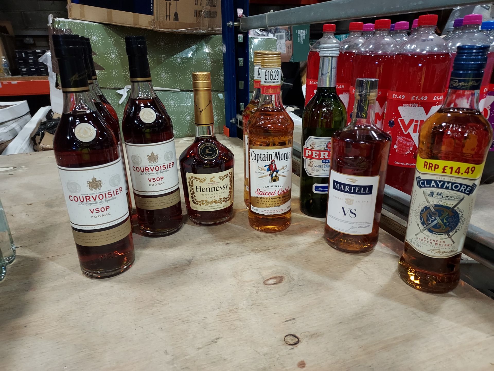 11 PIECE BRAND NEW MIXED ALCOHOL LOT CONTAINING 5 X 700ML COURVOISIER COGNAC - 2 X CAPTAIN MORGAN