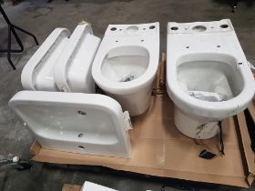 5 PIECE MIXED LOT CONTAINING 2 X BRAND NEW VILLEROY AND BOCH TOILET PAN ( 4625R101) AND 3 X BRAND