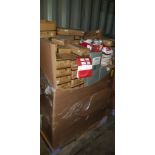 FULL PALLET MIXED CHRISTMAS ENGLAND LOT CONTAINING 3 PLY NAPKINS, FACE PAINT, MUGS, CAR FLAGS, GLASS