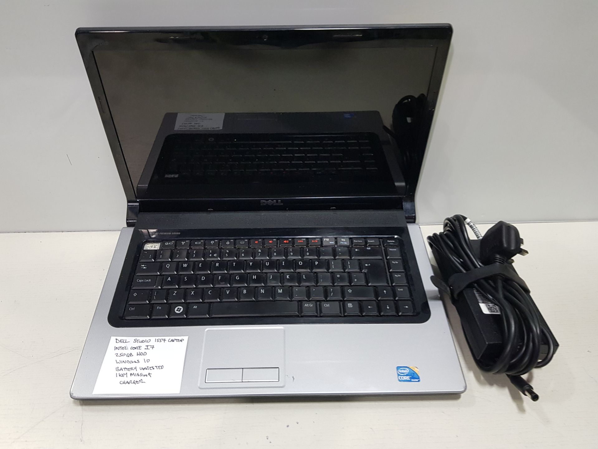 DELL STUDID 1557 LAPTOP INTEL CORE I7 250GB HDD WINDOWS 10 BATTERY UNTESTED 1 KEY MISSING , CHARGER
