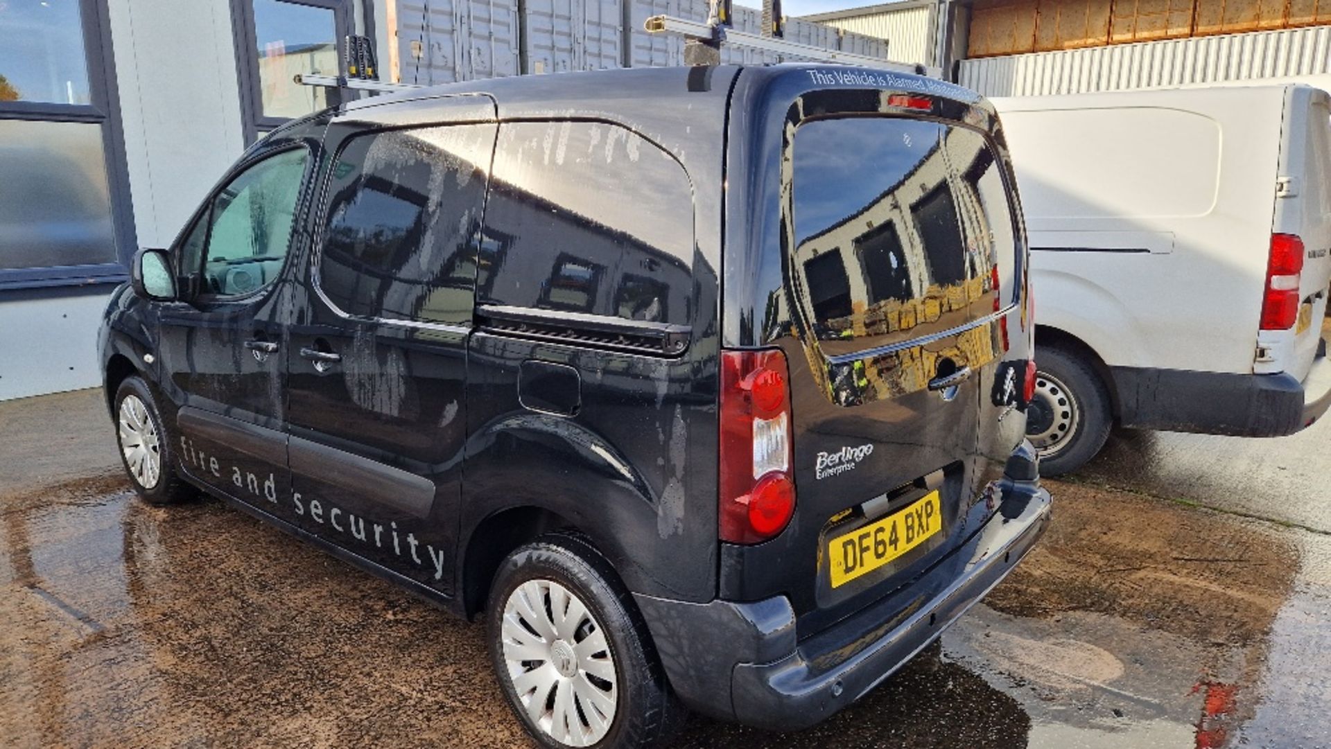 BLACK CITROEN BERLINGO 625 ENTERPRISE H DIESEL PANEL VAN 1560CC FIRST REGISTERED 30/12/2014 REG: - Image 3 of 8