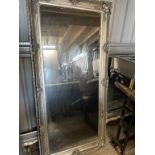 ORNATE STYLED MIRROR (ITEMS LOCATED IN CROYDON AND WILL NEED TO BE COLLECTED IN PERSON BY 17TH