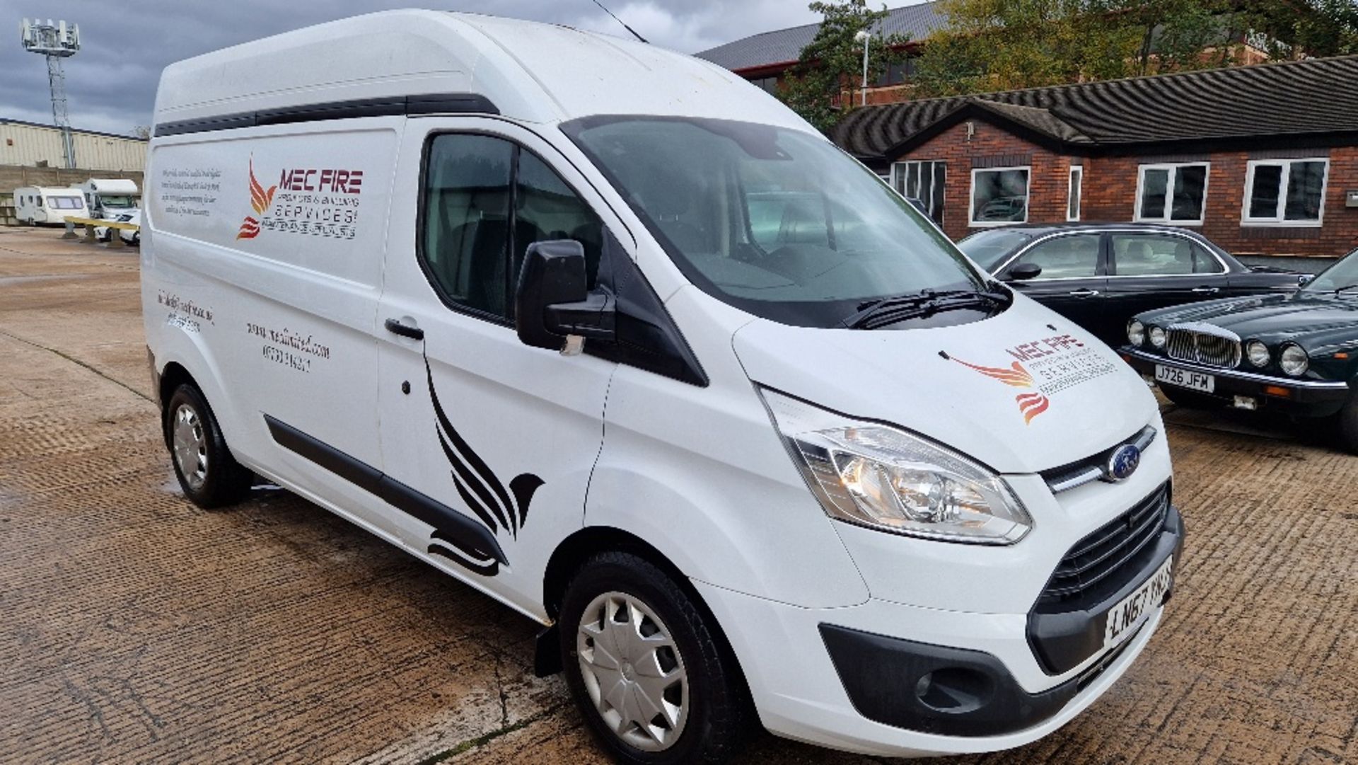 WHITE FORD TRANSIT CUSTOM 340 TREND DIESEL PANEL VAN 1995CC FIRST REGISTERED 15/09/2017 REG: LN67YNJ