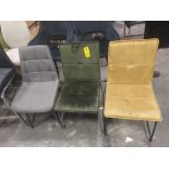 3 X PIECE MIXED CHAIR LOT - 2X VELVET DINING CHAIRS 1X LEATHER DINING CHAIR
