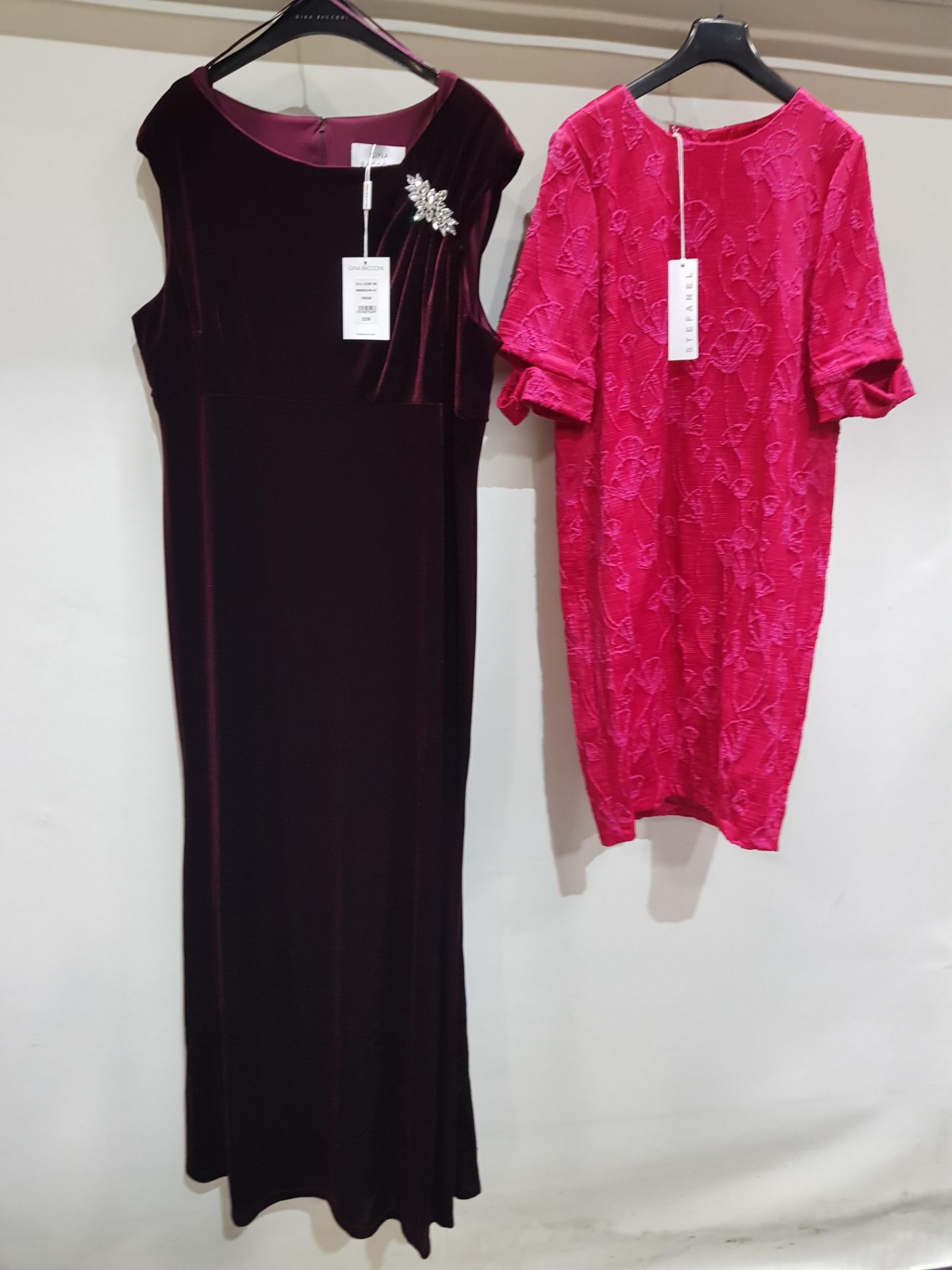 4 X BRAND NEW MIXED DRESS LOT CONTAINING 2X GINA BACCONI PARTYS DRESSES IN SIZES 20-22 - RP£250 2X