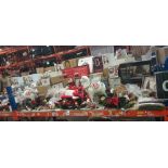 85+ PIECE MIXED CHRISTMAS DECORATIONS LOT TO INCLUDE 1.2 M LIT TWIGS / DECORATIVE TREE NEST / BIRD