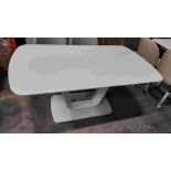 1 X BOXED LAZZARO DINING TABLE IN WHITE EXTENDING 1600/2000 X 900mm (PLEASE NOTE CUSTOMER RETURNS) -