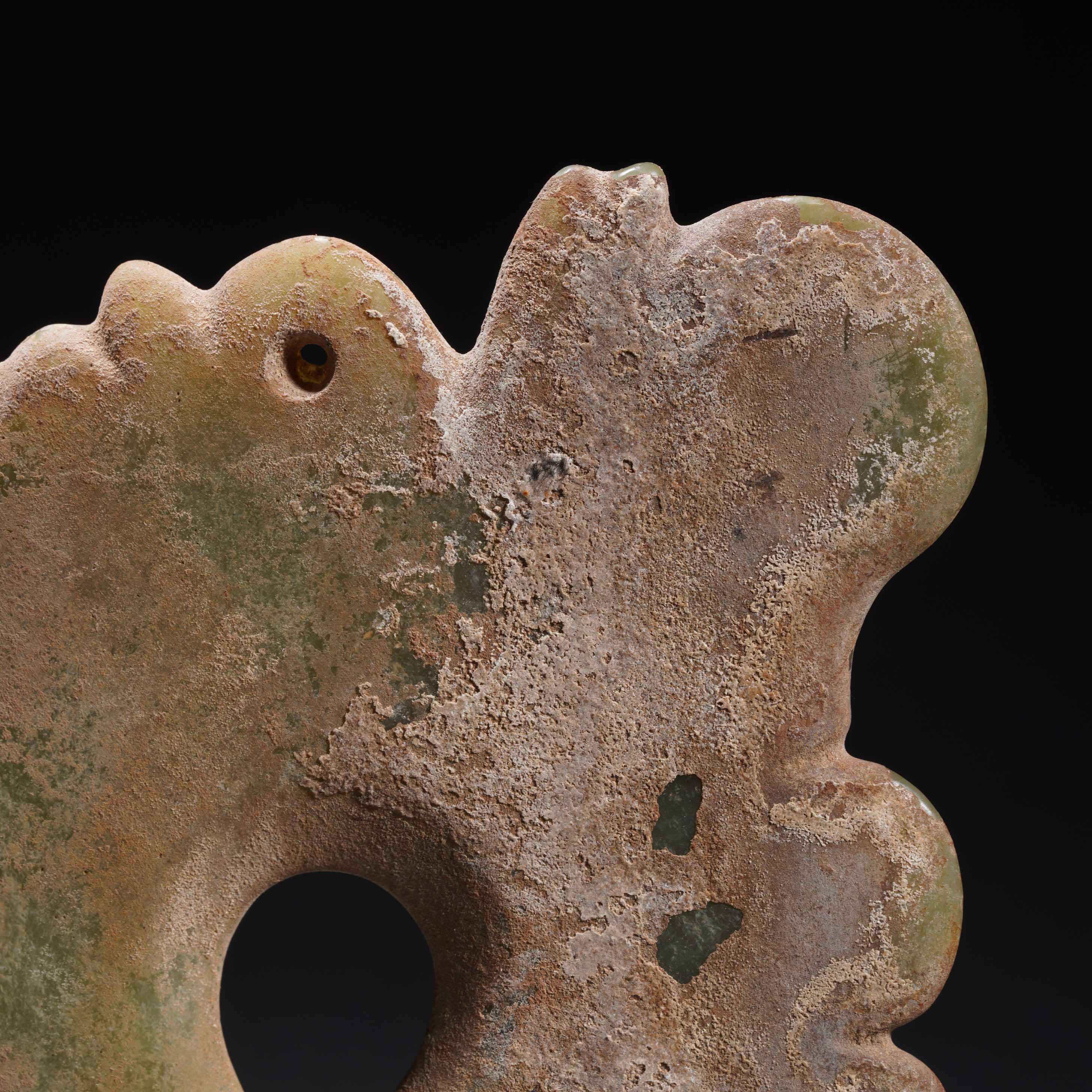 A Chinese Carved Celadon Jade Ornament - Image 7 of 7