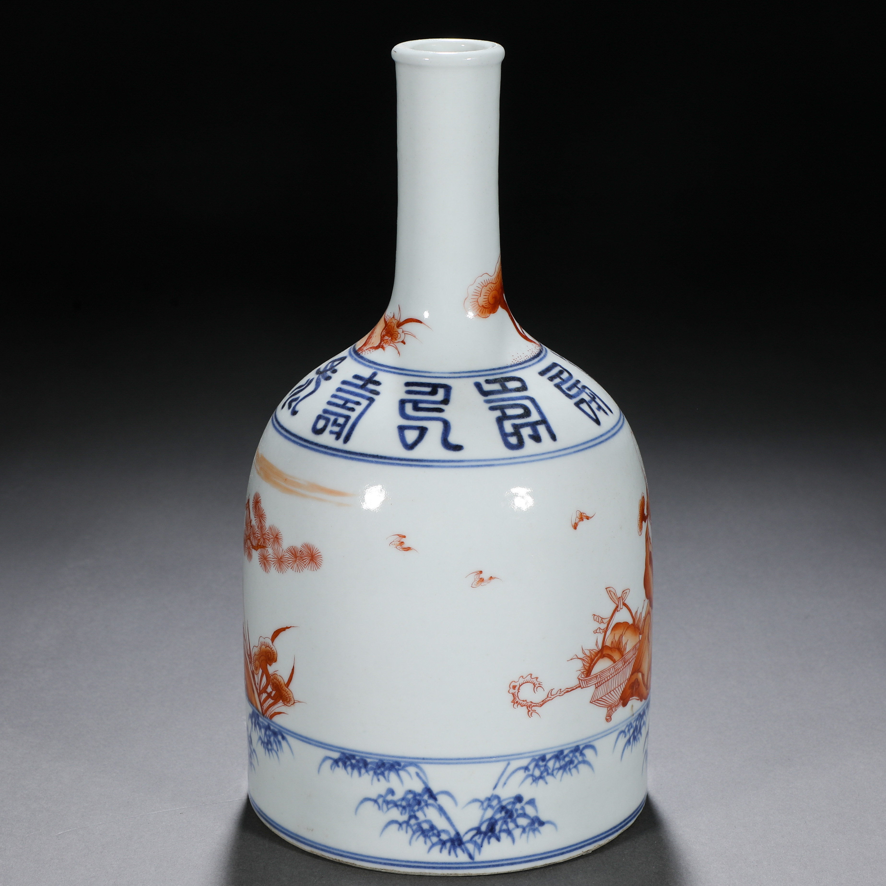 A Chinese Underglaze Blue and Iron Red Bell Shaped Vase - Image 4 of 9