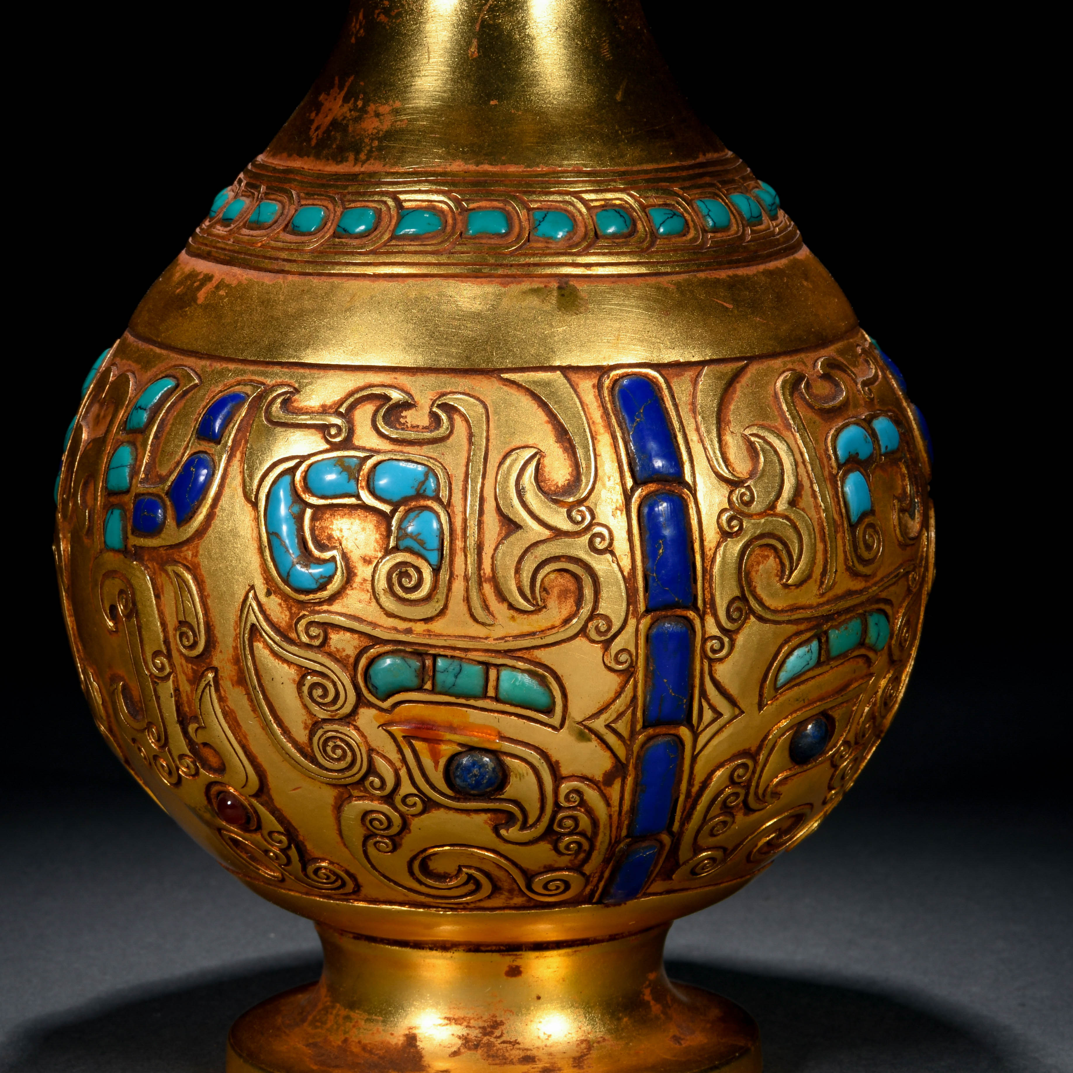 A Chinese Hardstones Inlaid Bronze-gilt Vase - Image 3 of 7