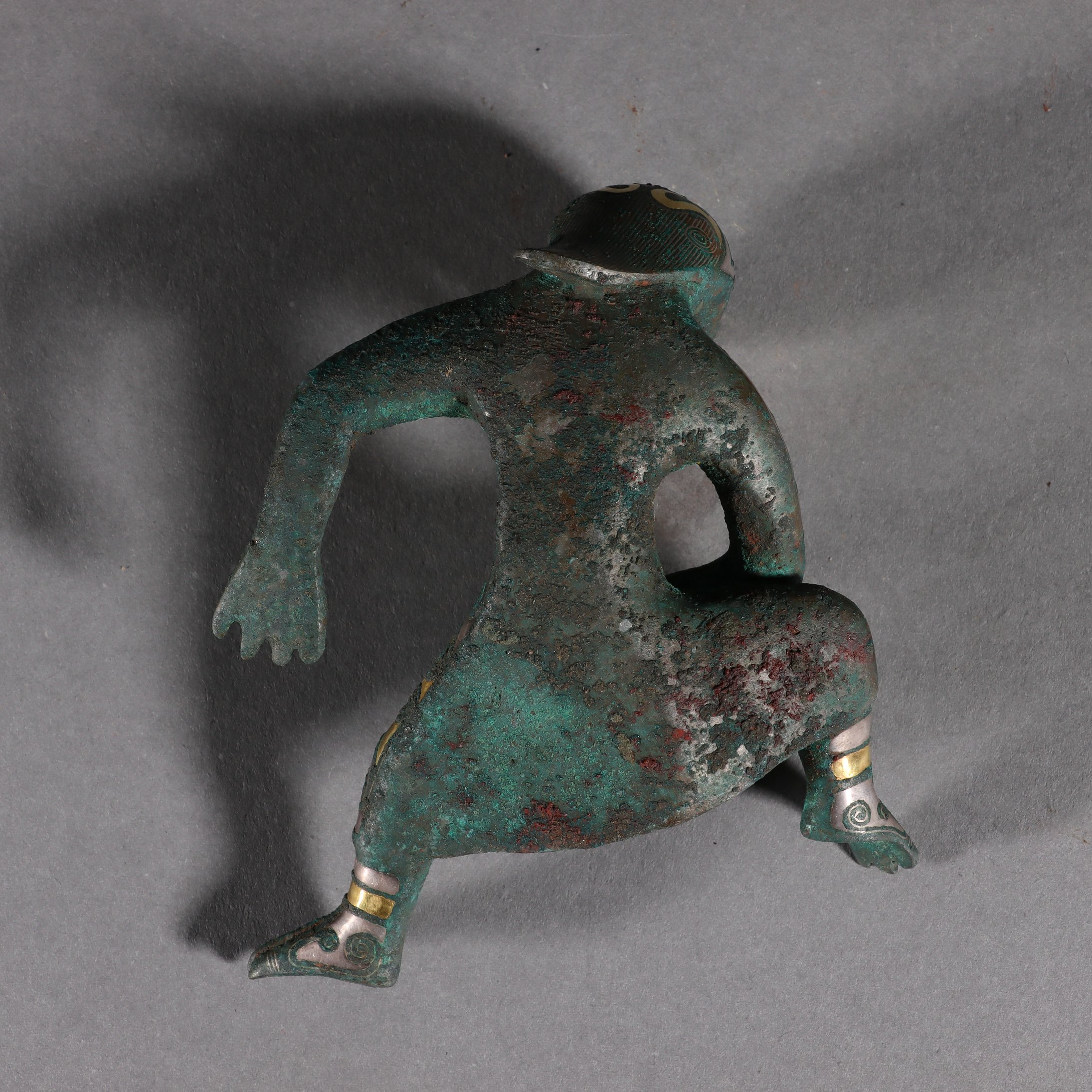 A Chinese Gold and Silver Decorated Bronze Beast - Image 5 of 9