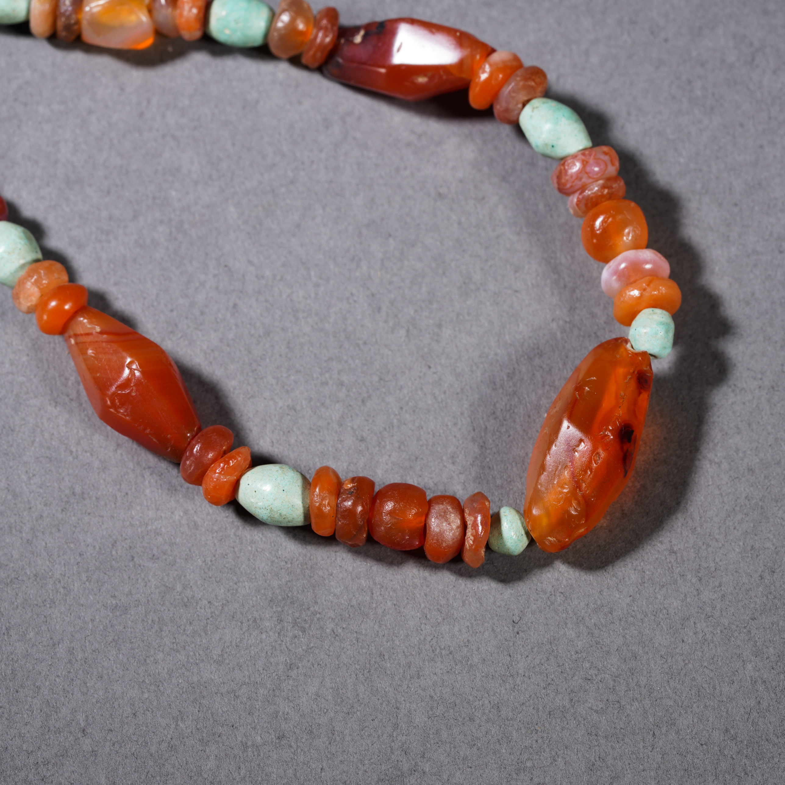 A Chinese Multi-Gems Beads Necklace - Image 2 of 6