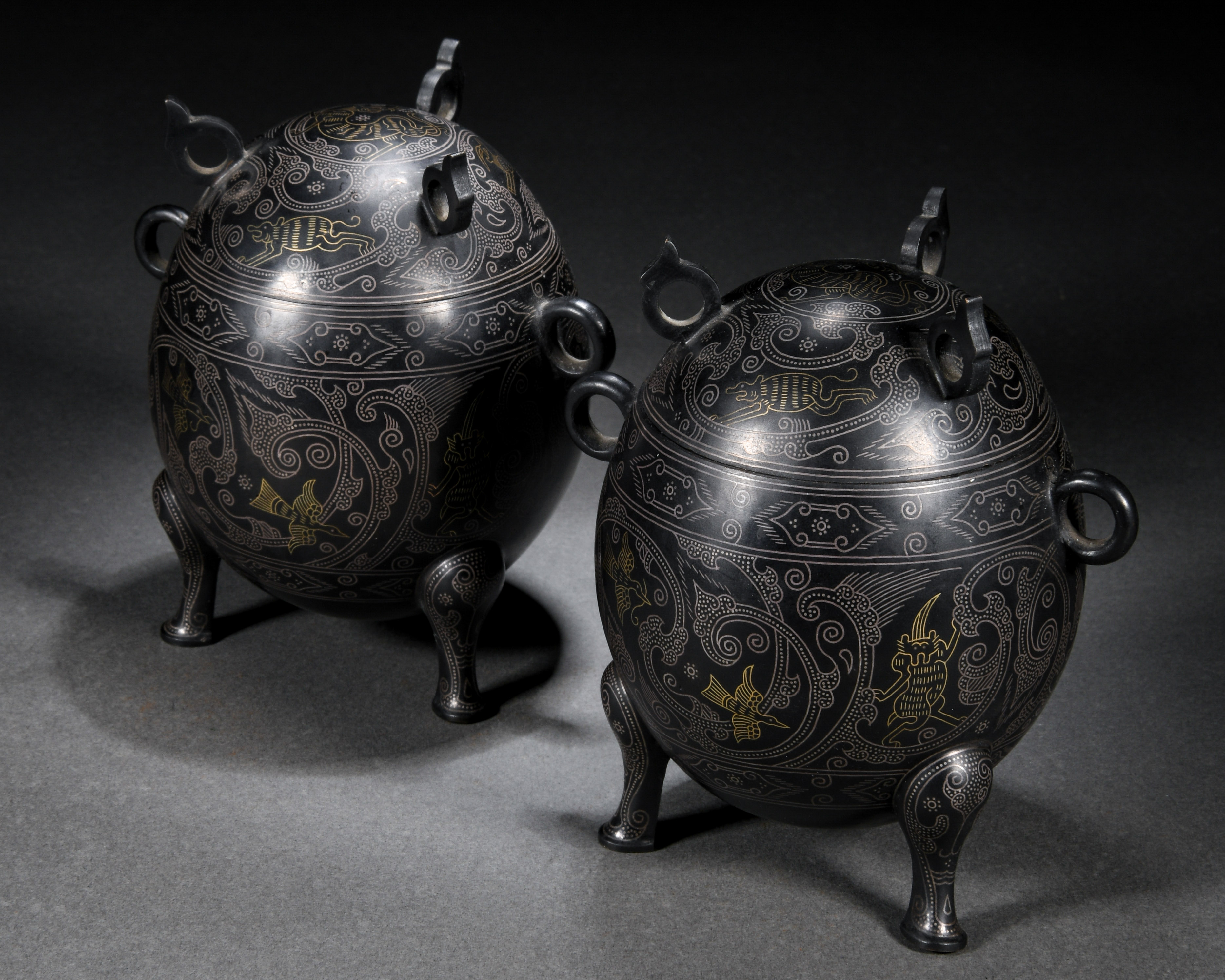 A Chinese Gold and Silver Decorated Vessels Dou - Image 5 of 9