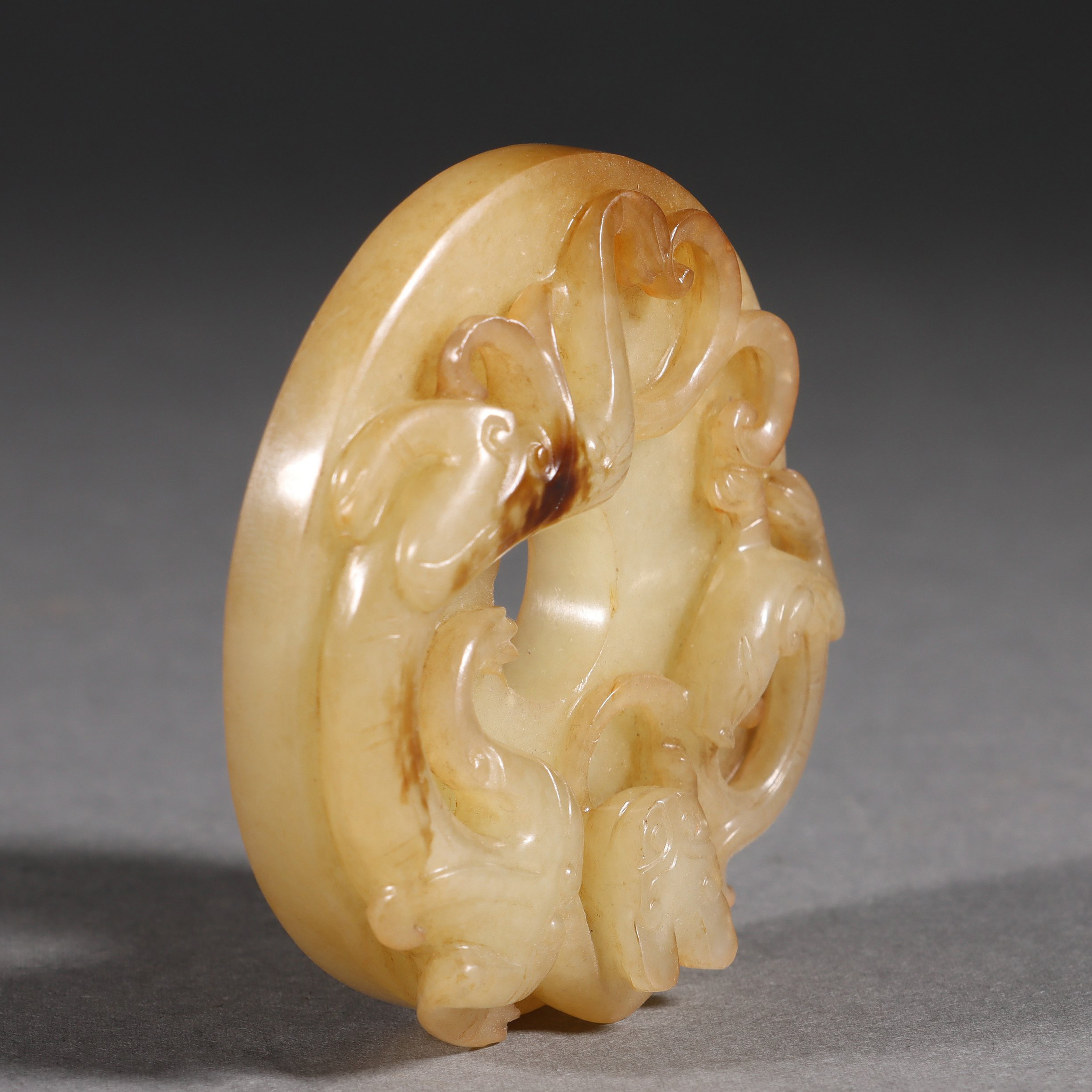 A Chinese Carved Jade Chilong Disc Bi - Image 5 of 8