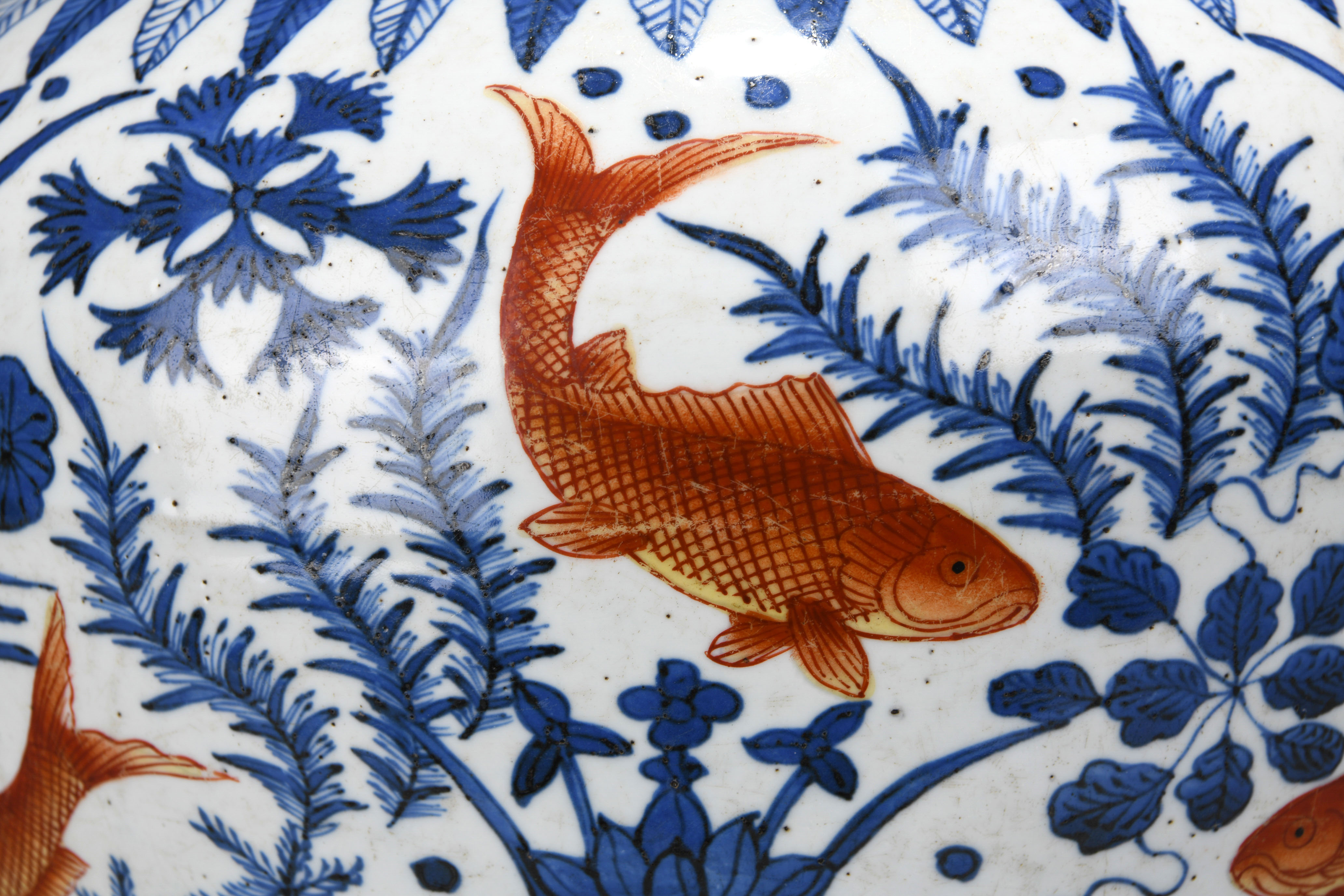 A Chinese Blue and White Lotus Pond Jar - Image 11 of 18
