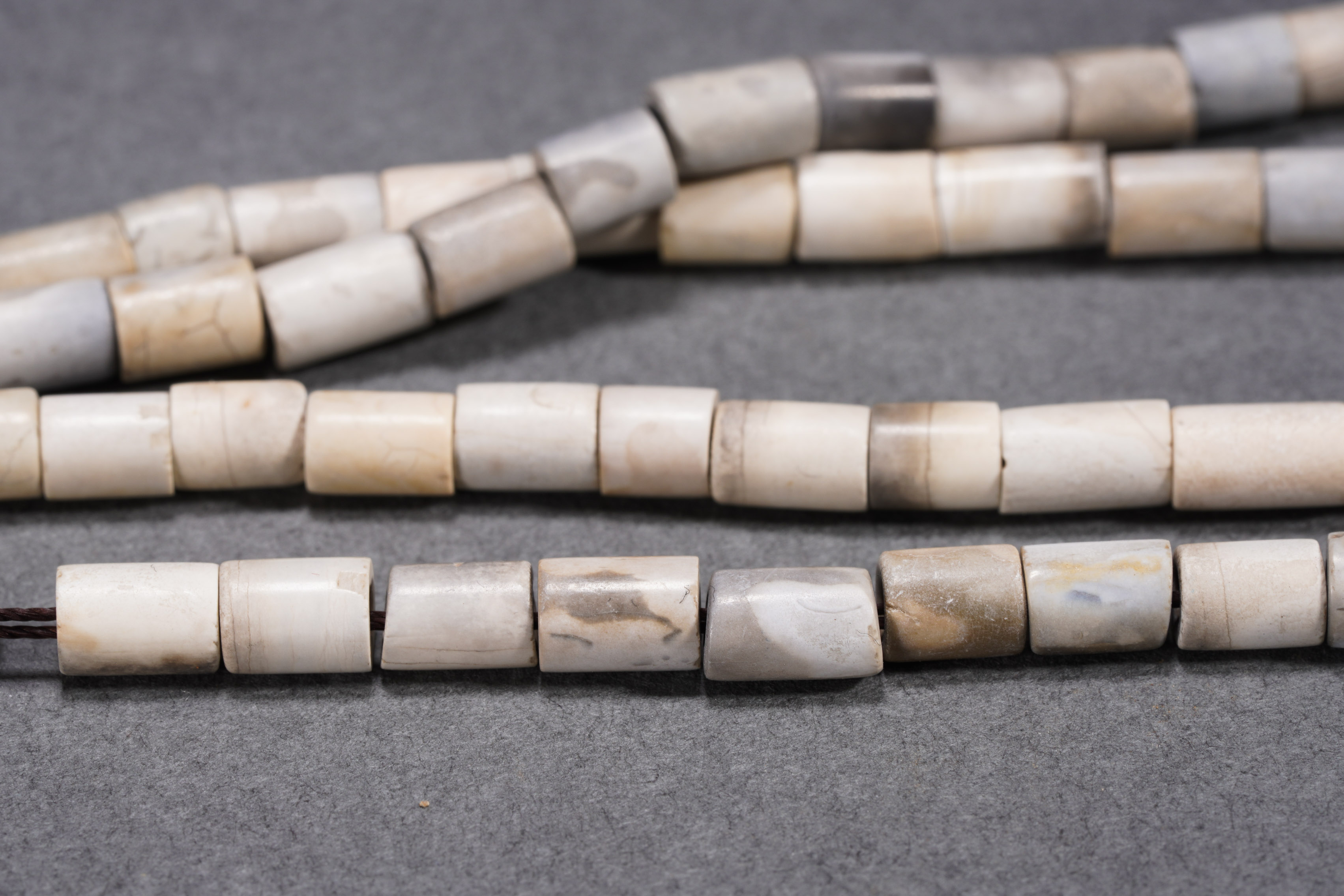 A Chinese Jade Beads Necklace - Image 6 of 6