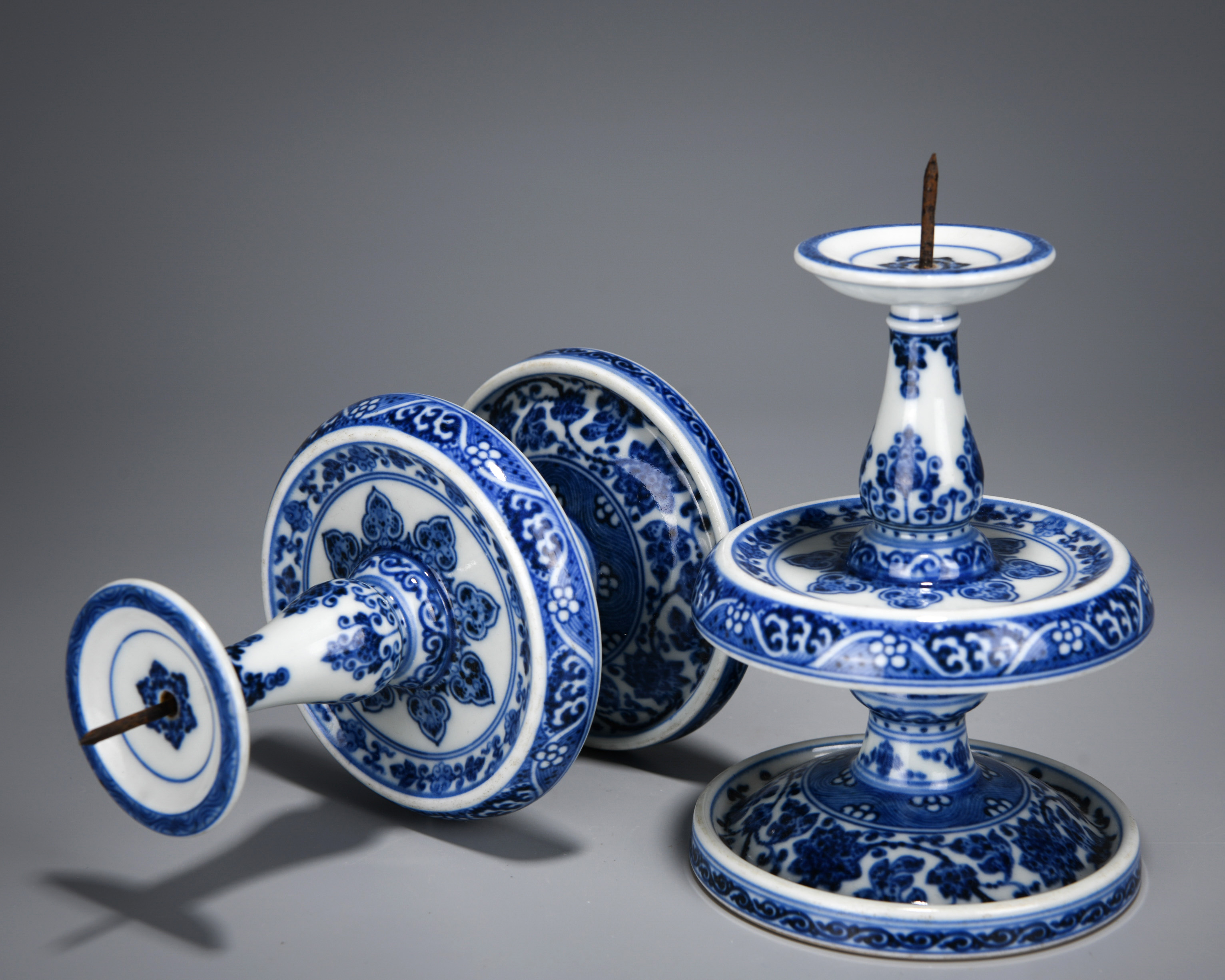 Pair Chinese Blue and White Lamp Holders - Image 5 of 8
